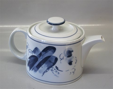 Cumulus B&G Porcelain 656 Tea pot 1 l (092 c ) B&G Cumulus: White base, blue modern decoration, same form as Tivoli