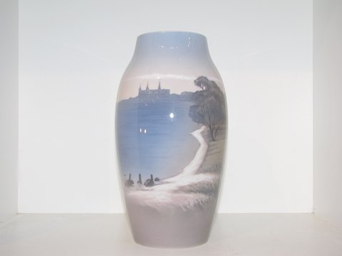 Bing & Grondahl
Vase with castle from 1915-1948
