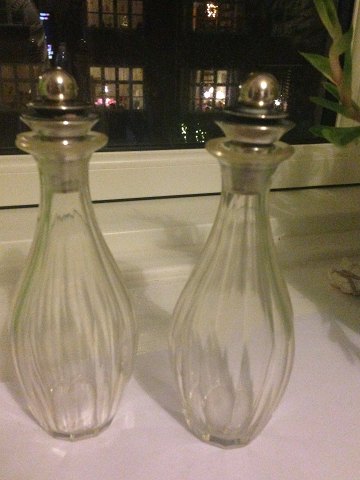 Georg Jensen Harald Nielsen Sterling Sølv propper og flakoner No 219 fra 1933-1944.