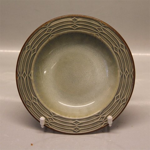323 Lille dyb tallerken 17,5 cm Bing & Grøndahl  Grønt Rune  Quistgaard for B&G 
/ Nissen Kronjyden Stoneware 
