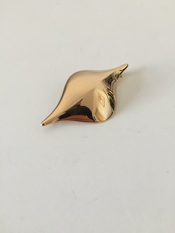 Hans Hansen Modern Brooch in 14 carat gold No 106