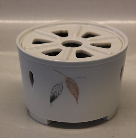 B&G Løvfald 237 Fyrfad m. porcelænsdæksel 8 x 12 cm (397) Tevarmer