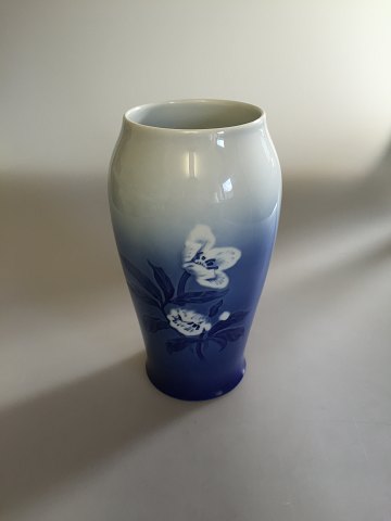 Bing and Grondahl Christmas Rose Vase No. 203 / 682