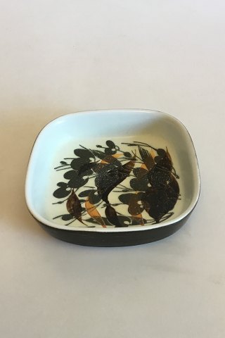 Royal Copenhagen Earthenware Bowl No 963/3772