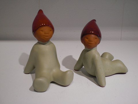 Ramsing nisser i keramik. Sælges individuelt. Der er en stående nisse tilbage.