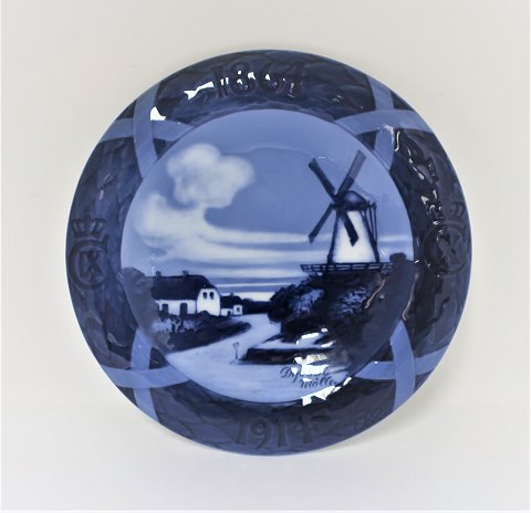 Royal Copenhagen. Mindeplatte #148. Veteranplatte. Dybbel Mølle 1914. Diameter 20 cm.