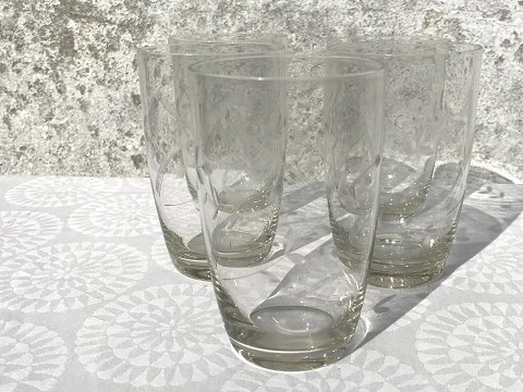 glasses with cut pattern