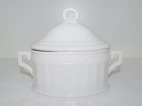 White Fan
Small sugar bowl