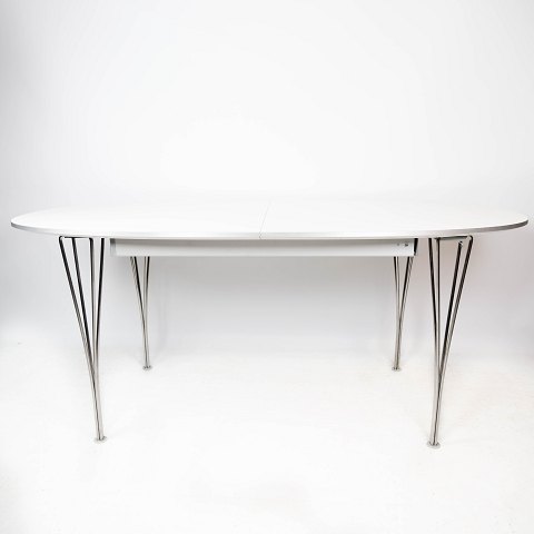 Super Ellipse spisebord med hvid laminat designet af Piet Hein og Arne Jacobsen, 
samt fremstillet af Fritz Hansen i 2011.
