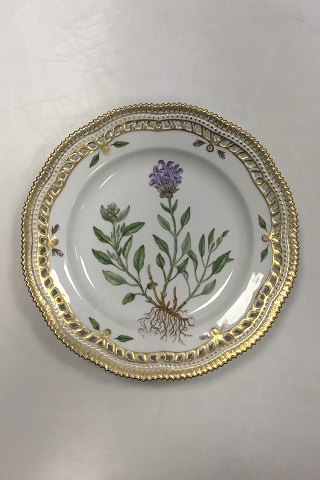 Royal Copenhagen Flora Danica Plate with pierced border No 20/3553