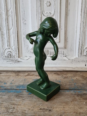 "Venus Glypogos" by Kai Nielsen for P.Ibsen, figure of green glazed terracotta Signed Kai Nielsen - P.Ibsen - 888