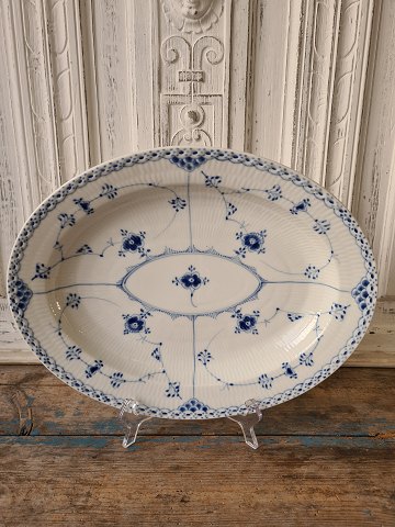 Royal Copenhagen Blue fluted half lace dish no. 533