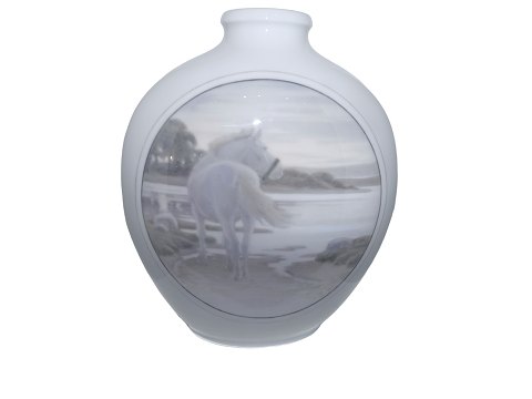 Royal CopenhagenStor unika Art Nouveau vase med hest fra 1926