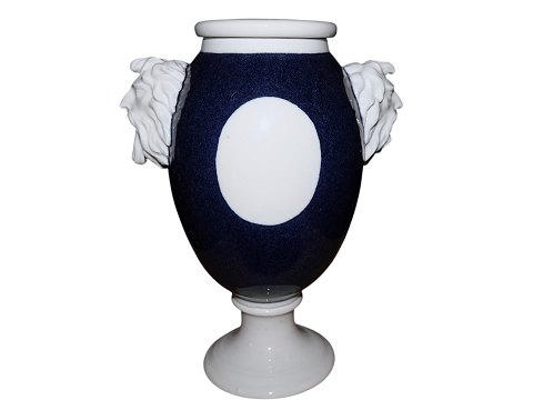 Bing & Grondahl, 
Dark blue lidded vase from 1853-1895