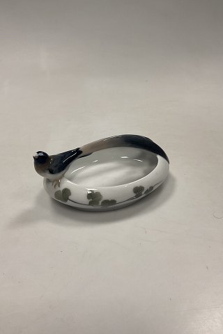 Royal Copenhagen Art Nouveau Fugleskål No 753/376