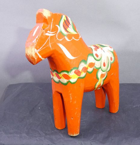 item no: v-Rød Dalarhest 14cm