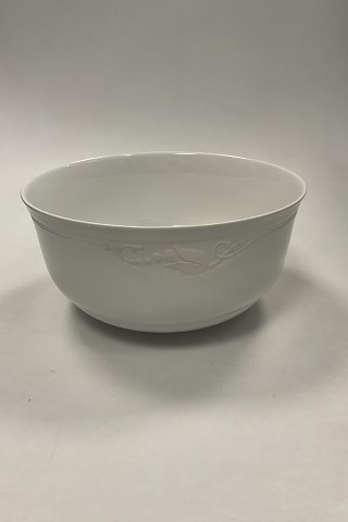 Royal Copenhagen White Magnolia with Embossed Bisque Flowers Salat Bowl No. 580
