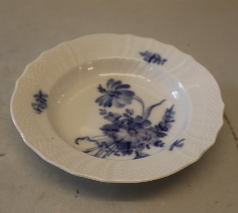 1619-10 Small deep plate 14 cm (601) Danish Porcelain Blue Flower curved 
Tableware