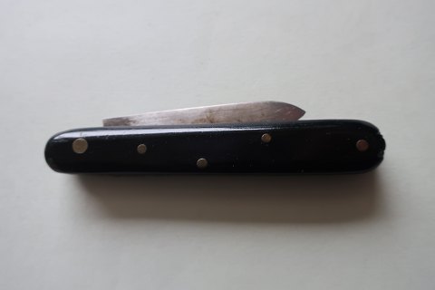 For samleren
Vintage lommekniv
Med initialer
L: 8,5cm