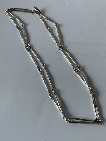 Georg Jensen sterlingsølv  Halskæde, No 175 Astrid Fog.
Længde 101 cm.