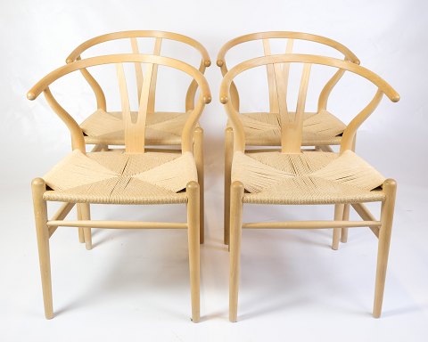 Sæt Af Fire Y-Stole - Model CH24 - Bøg & Papirgarn - Hans J. Wegner - Carl 
Hansen & Søn
Flot stand
