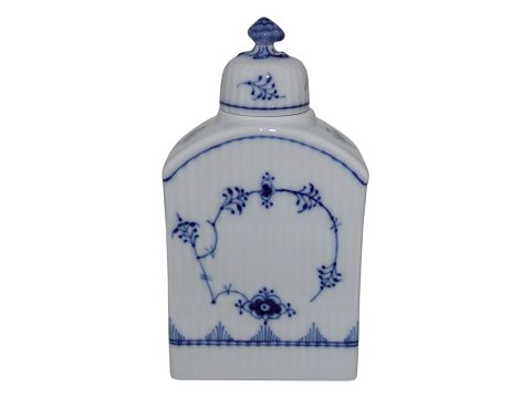 Blue Fluted Plain
Tea caddy