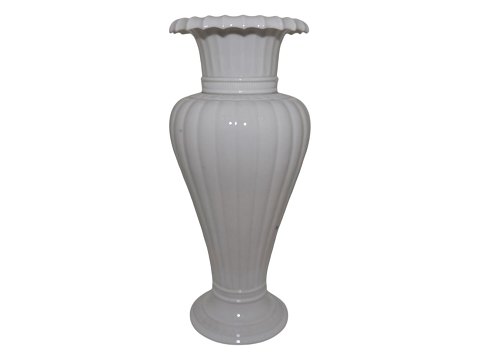 Royal Copenhagen
Large, white Hetsch vase from 1850