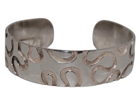 Gudrun Sjödén Sweden sterling silver
Bangle in heavy quality