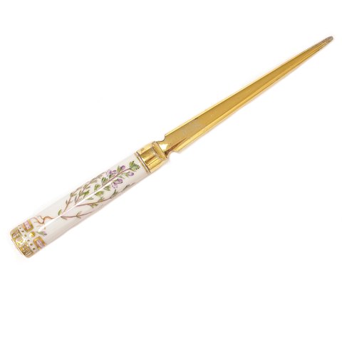 Flora Danica paper knife by Royal Copenhagen & 
Georg Jensen. L: 24cm