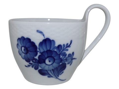 Blue Flower Braided
Cup with high handle