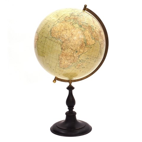 Large Globus by Arvid Kempe, Stockholm, 1909. H: 
98cm. D: 50cm