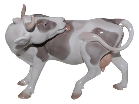 Large Bing & Grondahl figurine
Cow licking its side