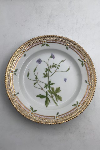Royal Copenhagen Flora Danica Salad Plate No. 20 / 3573