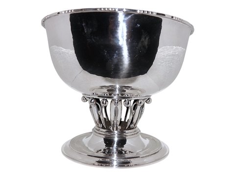 Georg Jensen silver
Large Louvre bowl from 1915-1925