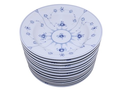 Blue Fluted Plain
Soup plate 23.5 cm. #605