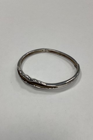 Moderne Armbånd i Sterling Sølv fra Hermann Siersbøl