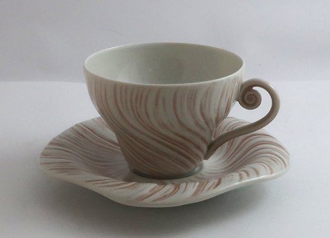 Royal Copenhagen. Pink Conch. Design Arje Griegst. Tea cup. Model 14194. (3 
quality).