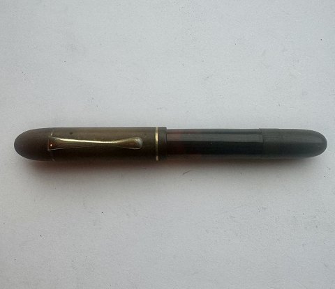 Black Rappen fountain pen from Pelikan In the 1930s