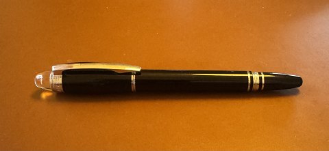 Sort Montblanc Starwalker rollerball pen