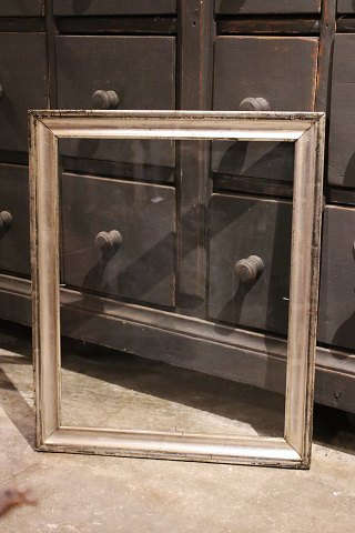 Antique 19th century wooden frame with old silver plating and a really nice patina. (with glass) 52.5x42.5cm...