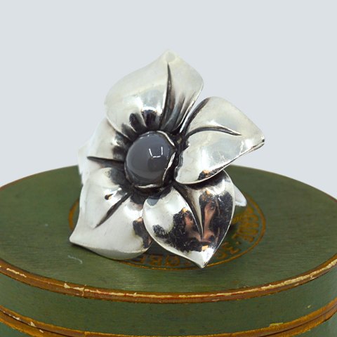 Regitze Overgaard for Georg Jensen; Flowerring in silver with moonstone, no. 562b