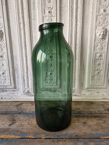 Large green jam jar, Aalborg glassworks, 1899. Height 51 cm.