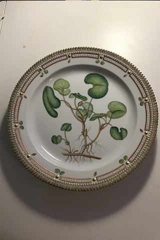 Royal Copenhagen Flora Danica Round Dish No. 20/3524.