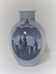 Royal Copenhagen. Rundskuedags vase 1926. Height 16,5 cm. (1 quality)