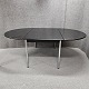 Fritz Hansen spisebordsortlakeret/stål ben