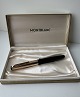 Black Montblanc Meisterstück no. 72 fountain pen with gold-double cap in 
original box