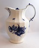 Royal Copenhagen. Blå blomst, kantet. Chokoladekande. Model 8606. Højde  24,5 
cm. (2 sortering)