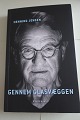Gennem glasvæggen
Af Henning Jensen
Om at leve og at komme igennem en drepression
Forlag Gyldendal
2020
Sideantal 306
Som ny