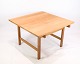 Coffee table - Oak - Hans J. Wegner - PP Furniture - 1990s
Excellent condition
