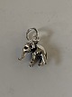 Sølvvedhæng /Charms motiv Elefant og flotte detaljer.